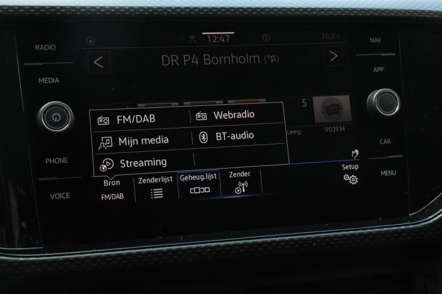 Volkswagen T-Cross 1.0 TSI 110pk DSG Life | Navigatie | Apple Carplay/Android Auto | Adaptive Cruise Control | Camera | Parkeersensoren | Stoelverwarming | Virtual Cockpit | Getinte ramen | Climatronic | Lane Assist