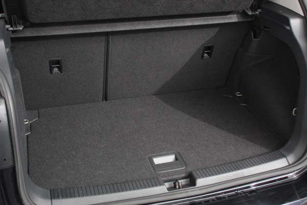 Volkswagen T-Cross 1.0 TSI 110pk DSG Life | Navigatie | Apple Carplay/Android Auto | Adaptive Cruise Control | Camera | Parkeersensoren | Stoelverwarming | Virtual Cockpit | Getinte ramen | Climatronic | Lane Assist