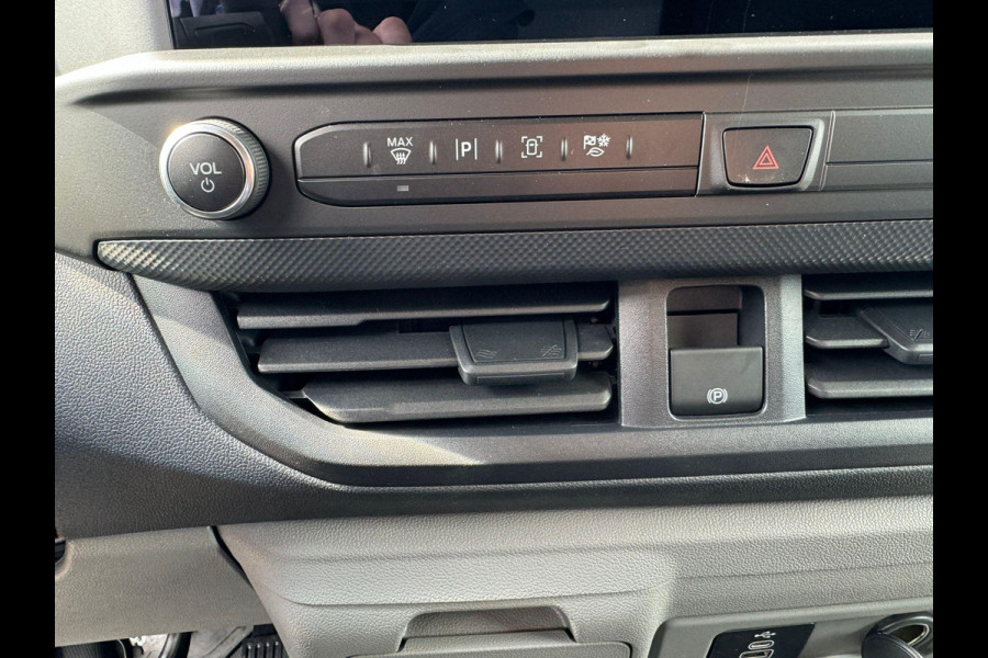 Ford Transit Custom 320 2.0 TDCI L2H1 Trend | Automaat 136pk | SCI | Adaptive cruise control | | 8-weg bestuurderstoel + passagiersbank | Stoelverwarming | Dodehoeksensoren | Navigatie | Elektrisch inklapbare spiegels | 16 inch lichtmetalen velgen | Full LED | Dual-zone climate control | LED laadruimteverlichting