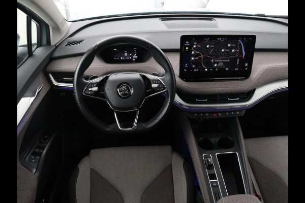 Škoda ENYAQ iV 60 | SOH 91% | Trekhaak | Stoelverwarming | Camera | Sportstuur | Carplay | Navigatie | Cruise control | Full LED | Half leder | DAB | Parkeerhulp | Sfeerverlichting | Climate control