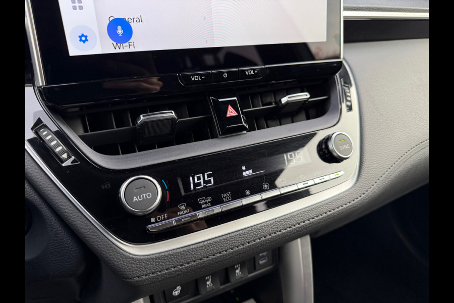 Toyota Corolla Cross Hybrid 140 Active - Automaat - Navi - Climate - Camera - Winterpakket