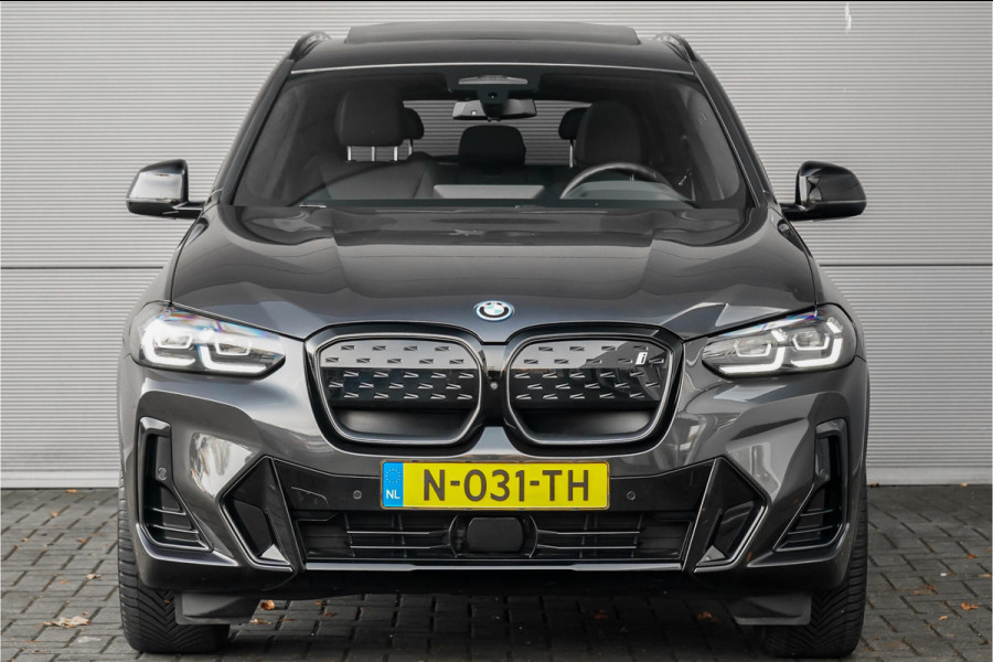 BMW iX3 High Executive M-Sport 80 kWh Pano ACC H&K 20"
