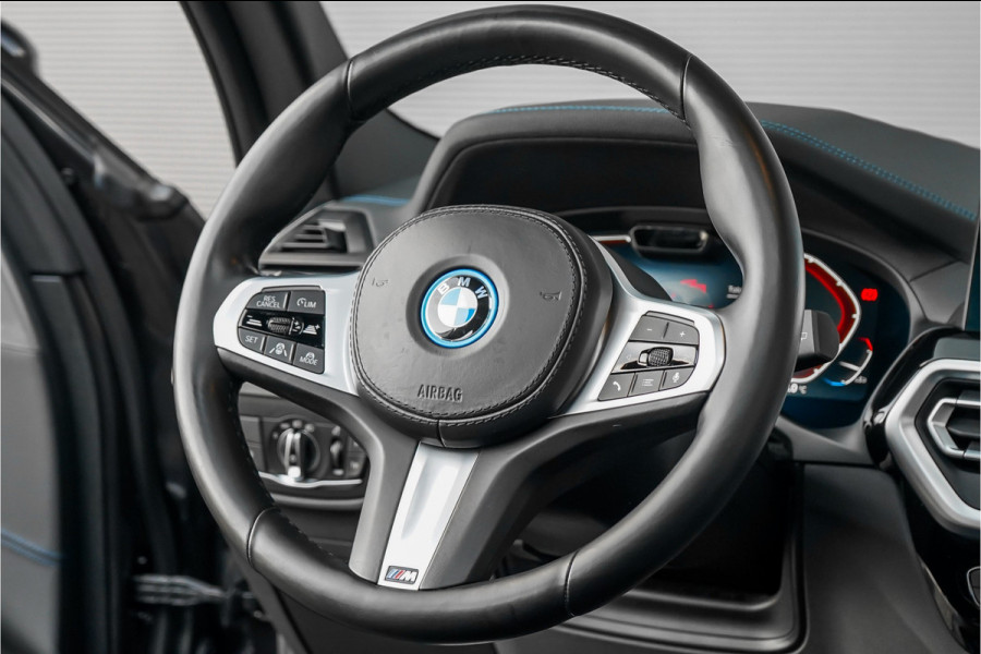 BMW iX3 High Executive M-Sport 80 kWh Pano ACC H&K 20"