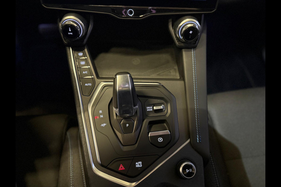 Lynk & Co 01 1.5 Nieuw Trekhaak stoel/stuur verwarming 1 Jaar Bovag Garantie