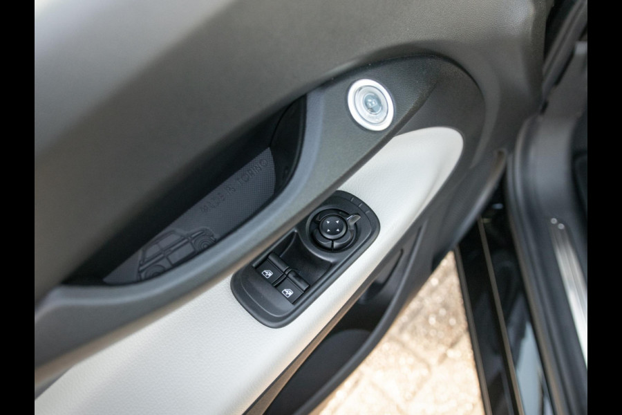 Fiat 500 Hybrid Collezione | Clima | LED | PDC | JBL Premium Audio | 17" | Camera | BSM | Canneloni Ivory/Piombo interieur