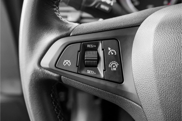 Opel Astra Sports Tourer 1.2 Edition Climate PDC CarPlay