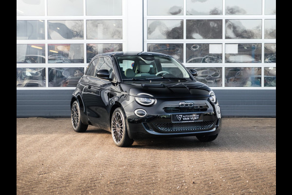 Fiat 500 Hybrid Collezione | Clima | LED | PDC | JBL Premium Audio | 17" | Camera | BSM | Canneloni Ivory/Piombo interieur