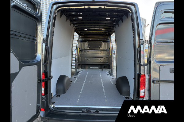 Volkswagen Crafter 2.0TDI 177PK L4H3 Automaat LED Leer Cruise Carplay Lederen bekleding Dubbele schuifdeur Camera