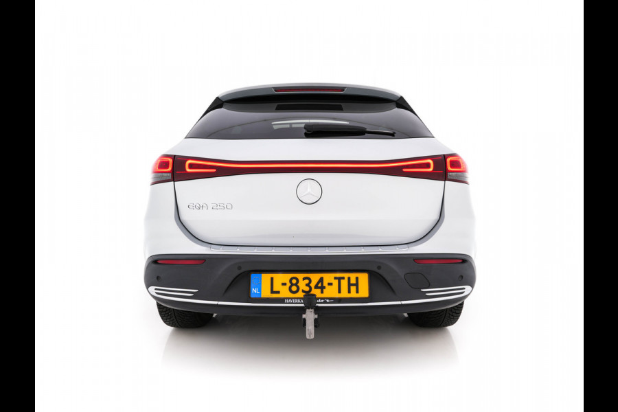 Mercedes-Benz EQA 250 Business Solution Luxury 67 kWh [ 3-Fase ] (SOH-94%) (INCL-BTW) *PANO | LEATHER | WIDESCREEN-COCKPIT | FULL-LED | BLINDSPOT | AMBIENT-LIGHT | CAMERA | NAVI-FULLMAP | DAB+ | COMFORT-SEATS | ECC | SHIFTPADDLES | CRUISE | HEATED-SEATS | ...