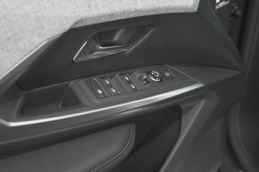 Peugeot 5008 1.2 Hybrid 136 GT | Allseason Banden | Adaptieve Cruise Control | 360 Camera | Apple Carplay