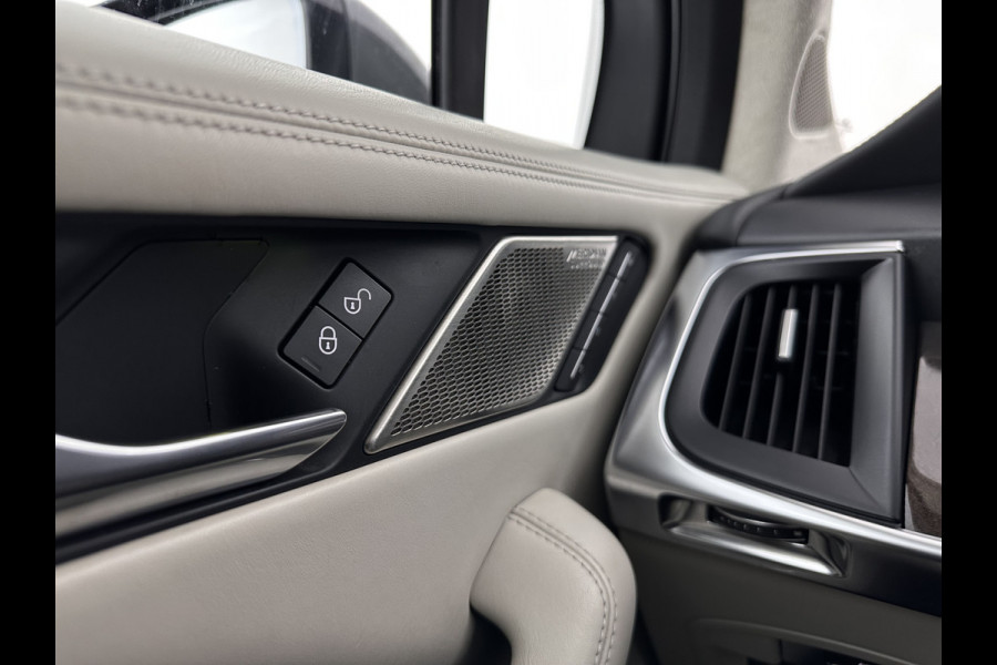 Jaguar I-PACE EV400 First Edition 90 kWh *PANO | LEATHER | MATRIX-LED | MERIDIAN | TOPVIEW | BLINDSPOT | MEMORY-PACK | DIGI-COCKPIT | KEYLESS | HEAD-UP | NAVI-FULLMAP | HEATED-SPORTSEATS | DAB+ | AMBIENTLIGHT | TOWBAR | 20"ALU*