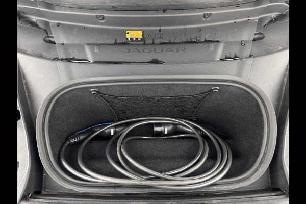 Jaguar I-PACE EV400 First Edition 90 kWh *PANO | LEATHER | MATRIX-LED | MERIDIAN | TOPVIEW | BLINDSPOT | MEMORY-PACK | DIGI-COCKPIT | KEYLESS | HEAD-UP | NAVI-FULLMAP | HEATED-SPORTSEATS | DAB+ | AMBIENTLIGHT | TOWBAR | 20"ALU*