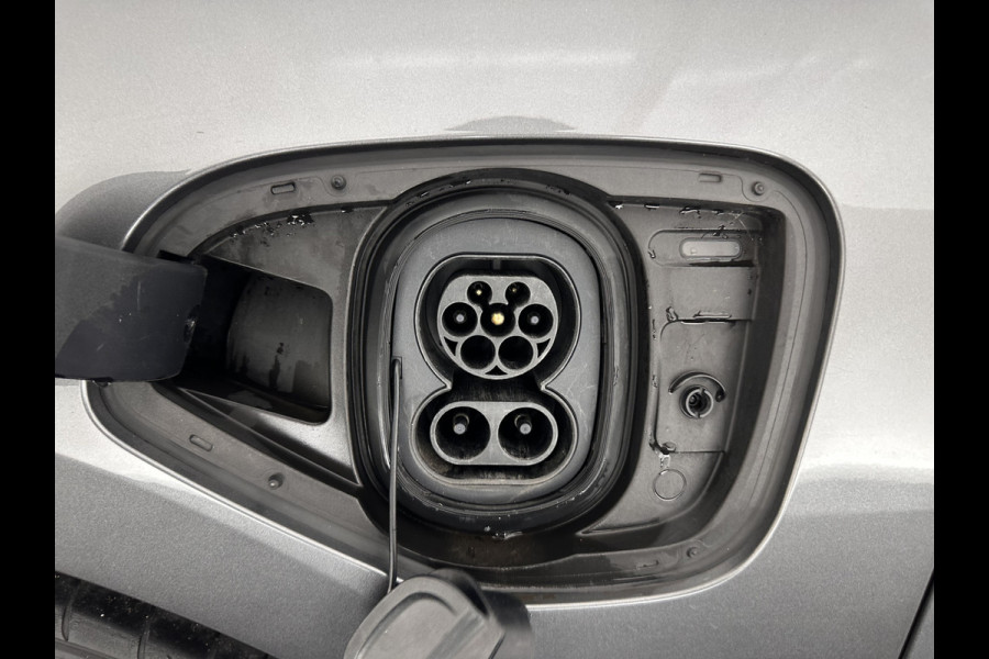 Jaguar I-PACE EV400 First Edition 90 kWh *PANO | LEATHER | MATRIX-LED | MERIDIAN | TOPVIEW | BLINDSPOT | MEMORY-PACK | DIGI-COCKPIT | KEYLESS | HEAD-UP | NAVI-FULLMAP | HEATED-SPORTSEATS | DAB+ | AMBIENTLIGHT | TOWBAR | 20"ALU*