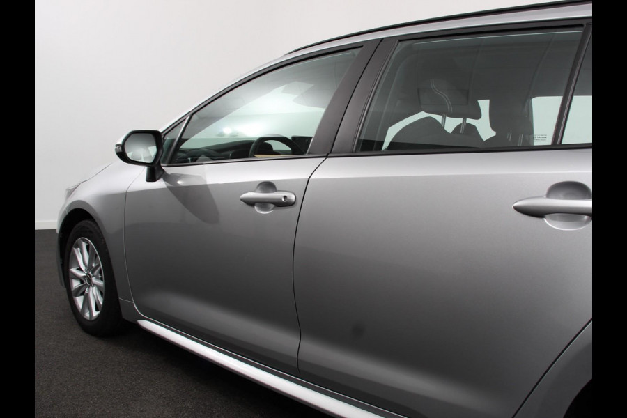 Toyota Corolla Touring Sports Automaat Hybrid 140 Active | Navigatie | Apple Carplay/Android Auto | Climate Control | Cruise Control Adaptive | 17"Lichtmetalen velgen | Camera
