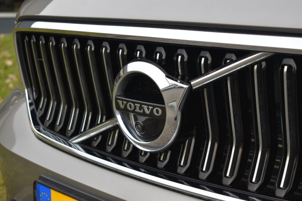 Volvo XC40 T5 262PK Automaat Recharge Bus. Pro | Carplay | ACC | 360 Camera | Panodak | Blis | Harman/Kardon | Keyless