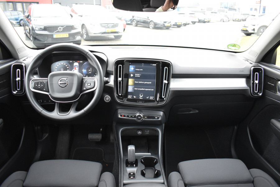 Volvo XC40 T5 262PK Automaat Recharge Bus. Pro | Carplay | ACC | 360 Camera | Panodak | Blis | Harman/Kardon | Keyless