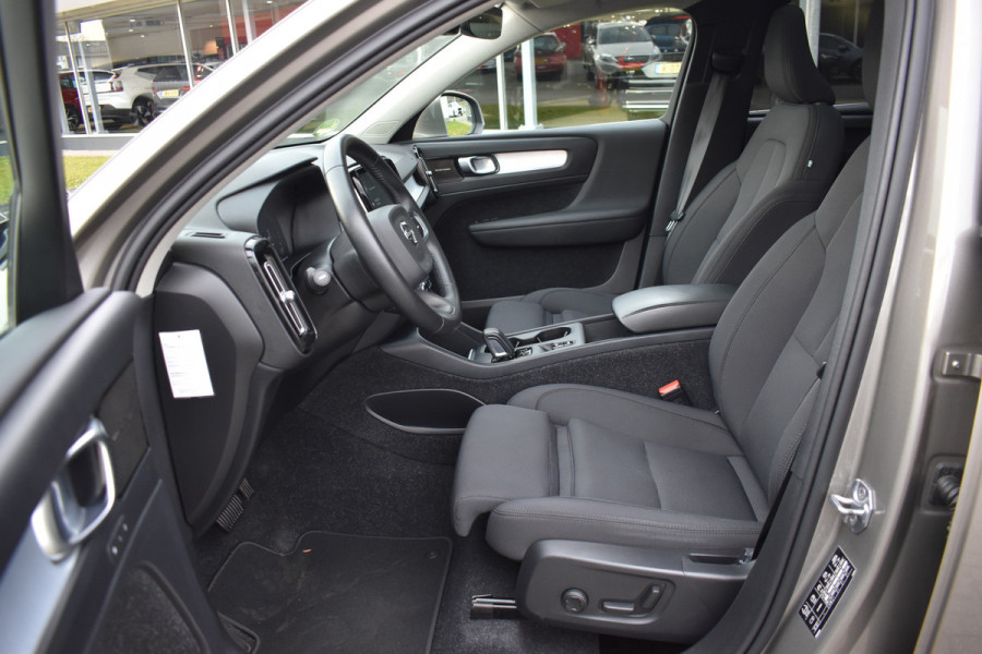 Volvo XC40 T5 262PK Automaat Recharge Bus. Pro | Carplay | ACC | 360 Camera | Panodak | Blis | Harman/Kardon | Keyless
