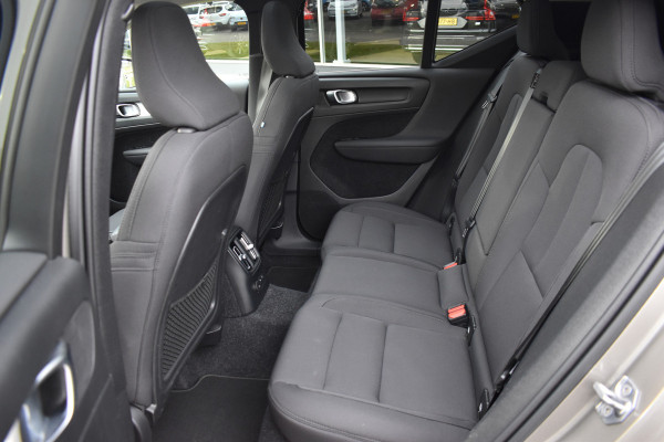 Volvo XC40 T5 262PK Automaat Recharge Bus. Pro | Carplay | ACC | 360 Camera | Panodak | Blis | Harman/Kardon | Keyless