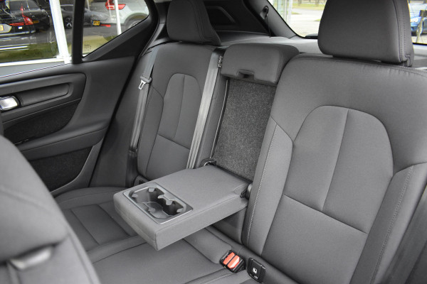 Volvo XC40 T5 262PK Automaat Recharge Bus. Pro | Carplay | ACC | 360 Camera | Panodak | Blis | Harman/Kardon | Keyless