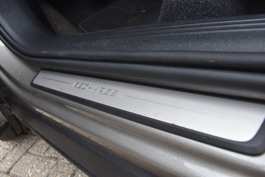 Volvo XC40 T5 262PK Automaat Recharge Bus. Pro | Carplay | ACC | 360 Camera | Panodak | Blis | Harman/Kardon | Keyless