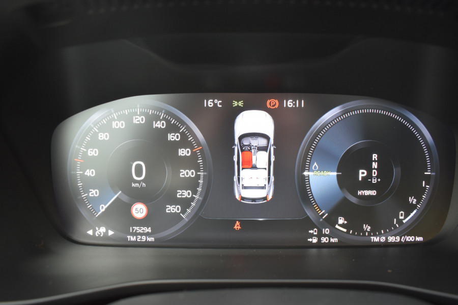 Volvo XC40 T5 262PK Automaat Recharge Bus. Pro | Carplay | ACC | 360 Camera | Panodak | Blis | Harman/Kardon | Keyless