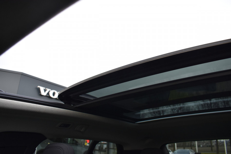 Volvo XC40 T5 262PK Automaat Recharge Bus. Pro | Carplay | ACC | 360 Camera | Panodak | Blis | Harman/Kardon | Keyless