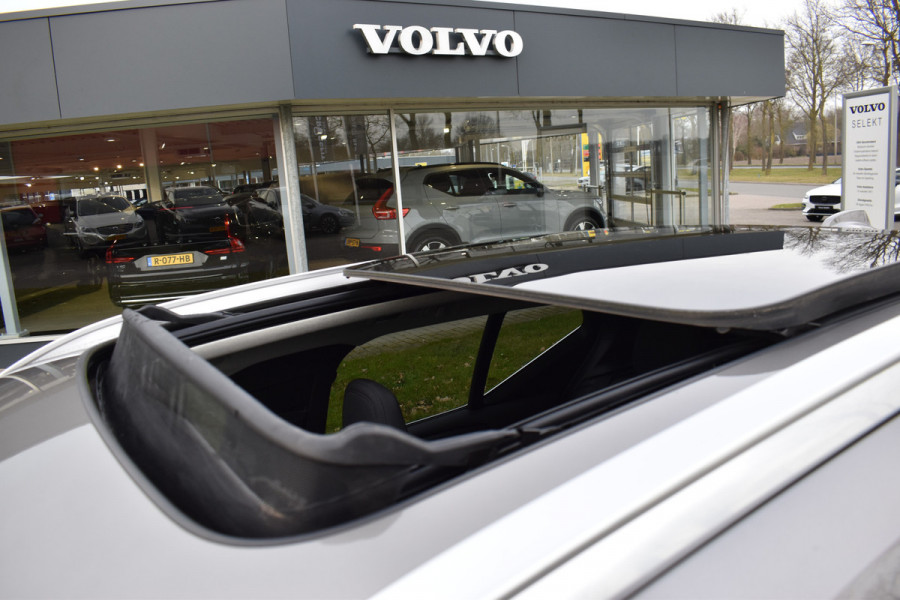 Volvo XC40 T5 262PK Automaat Recharge Bus. Pro | Carplay | ACC | 360 Camera | Panodak | Blis | Harman/Kardon | Keyless