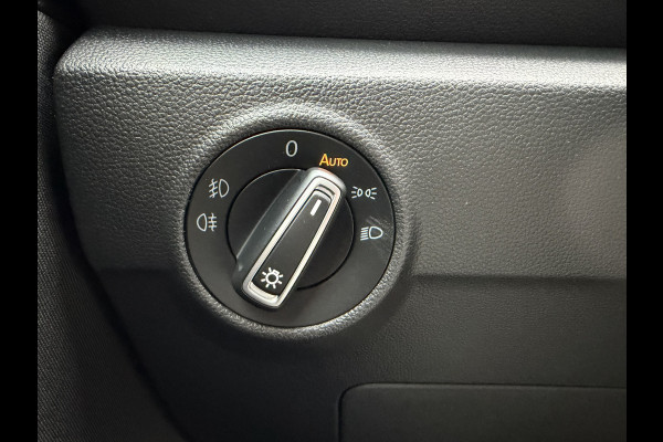 Volkswagen T-Roc 1.5 TSI Sport Automaat / Carplay / Navi / 18" LM / Adap. Cruise. / Parkeersensoren v+a