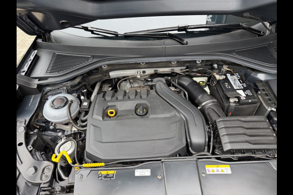 Volkswagen T-Roc 1.5 TSI Sport Automaat / Carplay / Navi / 18" LM / Adap. Cruise. / Parkeersensoren v+a