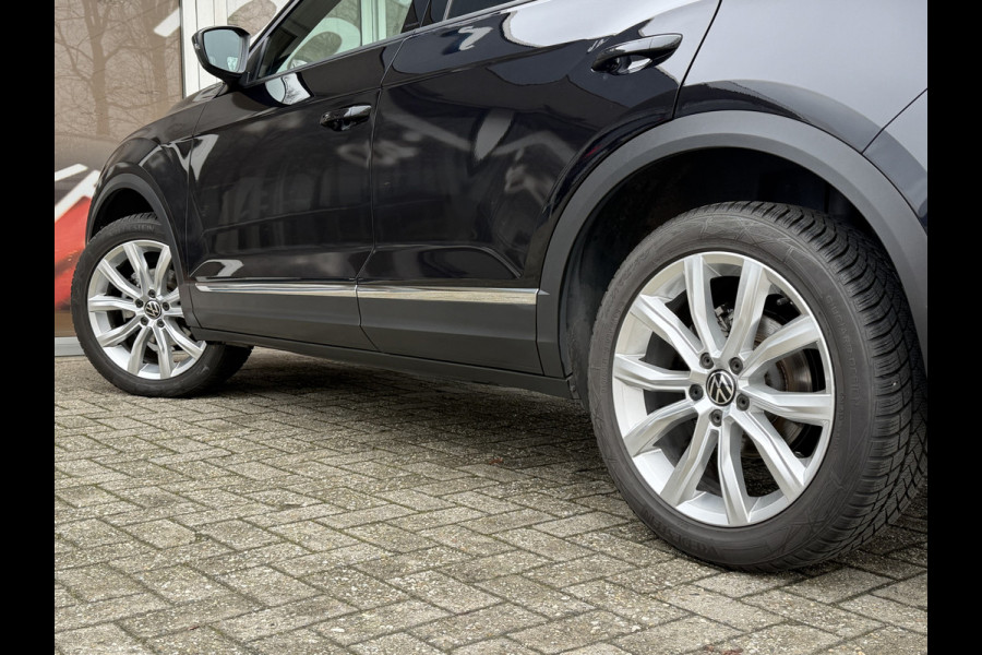 Volkswagen T-Roc 1.5 TSI Sport Automaat / Carplay / Navi / 18" LM / Adap. Cruise. / Parkeersensoren v+a