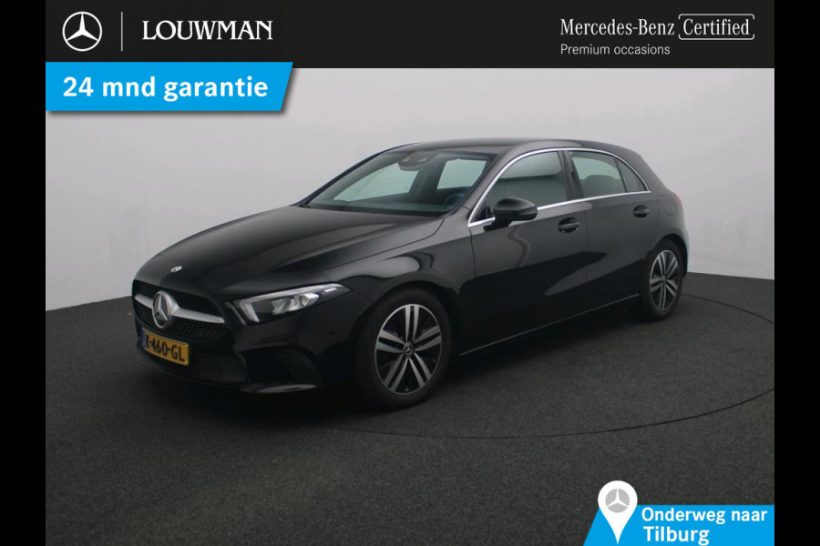 Mercedes-Benz A-Klasse 160 Business Solution Luxury Ledkoplampeb | MBUX augmented reality voor navigatie | Sfeerverlichting | Stoelverwarming voor | Achteruitrijcamera. Inclusief 24 maanden Mercedes-Benz Certified garantie voor Europa.