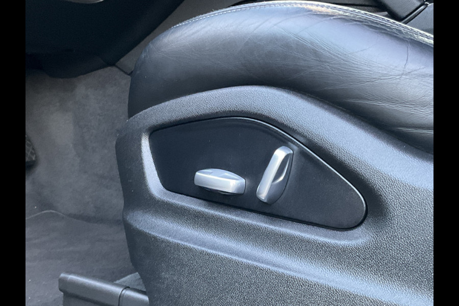 Porsche Cayenne Coupé 3.0 E-Hybrid PHEV 360° Pano SportChrono Luchtvering Bose Carplay Leer Memory UITSTRALING!