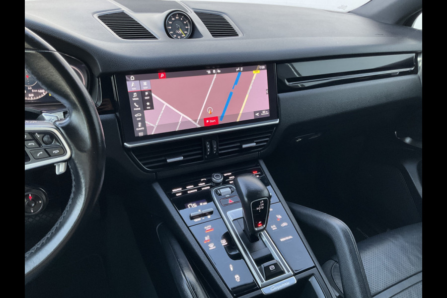 Porsche Cayenne Coupé 3.0 E-Hybrid PHEV 360° Pano SportChrono Luchtvering Bose Carplay Leer Memory UITSTRALING!