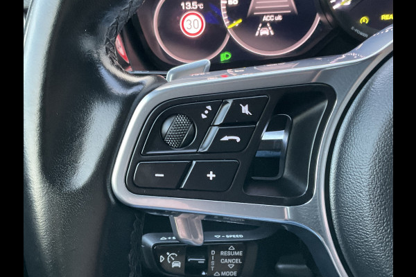 Porsche Cayenne Coupé 3.0 E-Hybrid PHEV 360° Pano SportChrono Luchtvering Bose Carplay Leer Memory UITSTRALING!