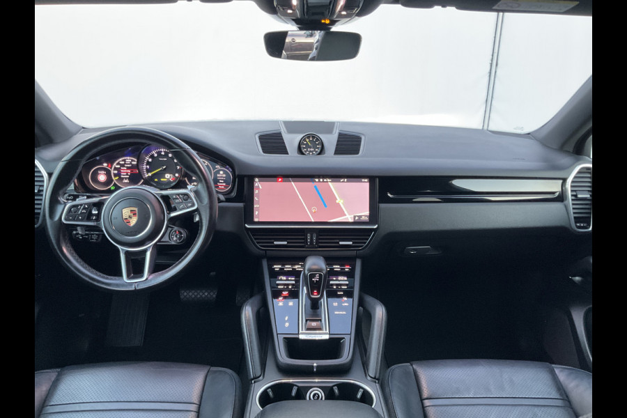 Porsche Cayenne Coupé 3.0 E-Hybrid PHEV 360° Pano SportChrono Luchtvering Bose Carplay Leer Memory UITSTRALING!
