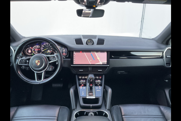 Porsche Cayenne Coupé 3.0 E-Hybrid PHEV 360° Pano SportChrono Luchtvering Bose Carplay Leer Memory UITSTRALING!