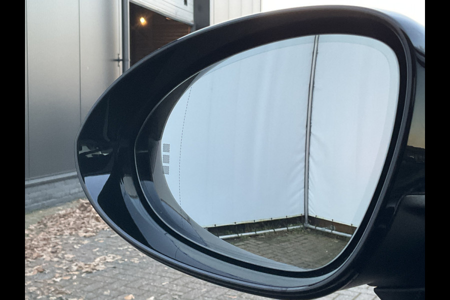 Porsche Cayenne Coupé 3.0 E-Hybrid PHEV 360° Pano SportChrono Luchtvering Bose Carplay Leer Memory UITSTRALING!