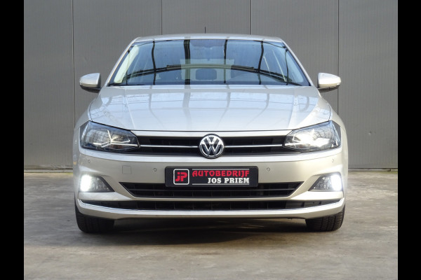 Volkswagen Polo 1.0 TSI Highline * PDC * 4 SEIZOENSBANDEN * CAMERA !!