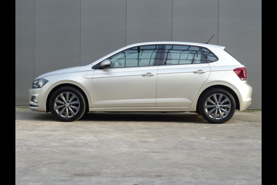 Volkswagen Polo 1.0 TSI Highline * PDC * 4 SEIZOENSBANDEN * CAMERA !!