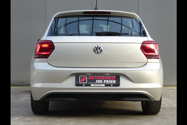 Volkswagen Polo 1.0 TSI Highline * PDC * 4 SEIZOENSBANDEN * CAMERA !!