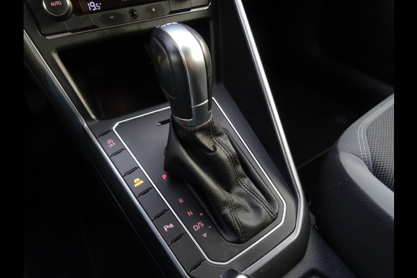 Volkswagen Polo 1.0 TSI Highline * PDC * 4 SEIZOENSBANDEN * CAMERA !!