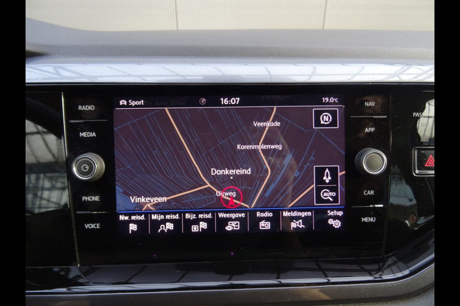 Volkswagen Polo 1.0 TSI Highline * PDC * 4 SEIZOENSBANDEN * CAMERA !!