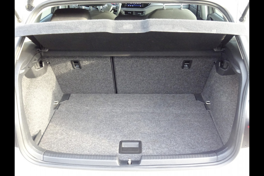 Volkswagen Polo 1.0 TSI Highline * PDC * 4 SEIZOENSBANDEN * CAMERA !!