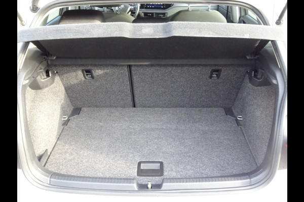 Volkswagen Polo 1.0 TSI Highline * PDC * 4 SEIZOENSBANDEN * CAMERA !!