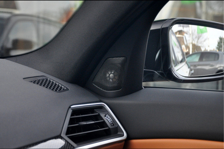 BMW 3 Serie Touring M340i xDrive Business Edition | Panoramadak | Laser | HUD | HK Audio | Zeer mooie staat!