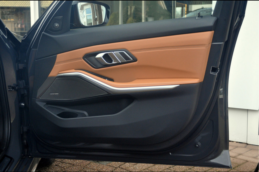 BMW 3 Serie Touring M340i xDrive Business Edition | Panoramadak | Laser | HUD | HK Audio | Zeer mooie staat!