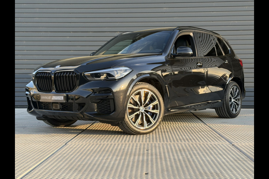 BMW X5 xDrive45e High Executive M SPORT / Panorama Dak / Adaptieve Cruise / Trekhaak