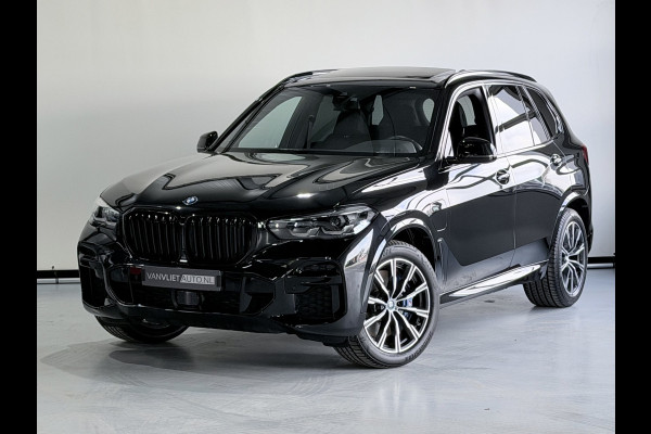 BMW X5 xDrive45e High Executive M SPORT / Panorama Dak / Adaptieve Cruise / Trekhaak