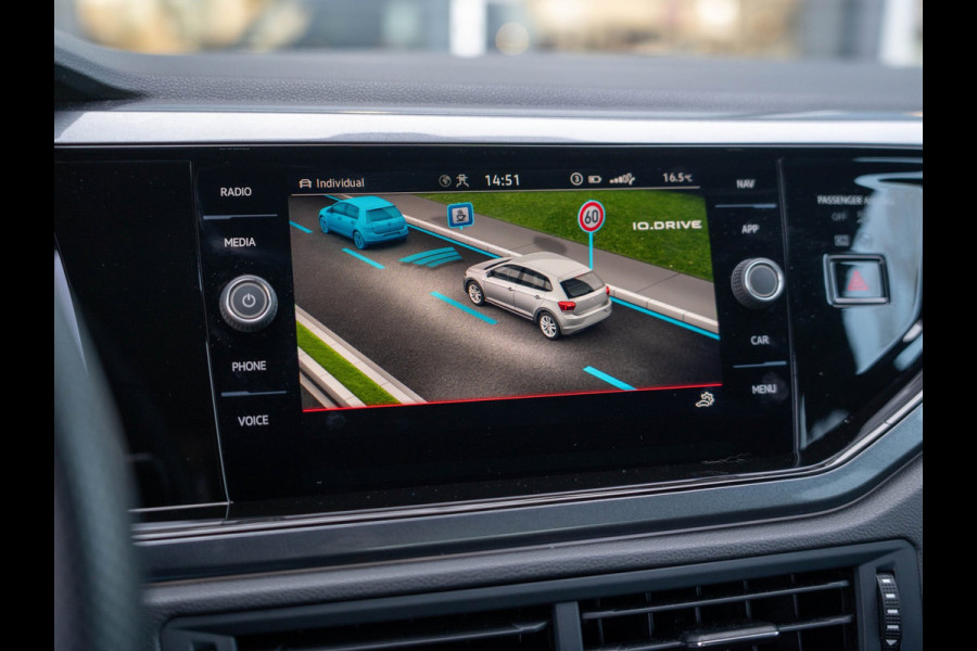 Volkswagen Polo 2.0 TSI GTI / IQ / Pano / Stoelverwarming / Camera