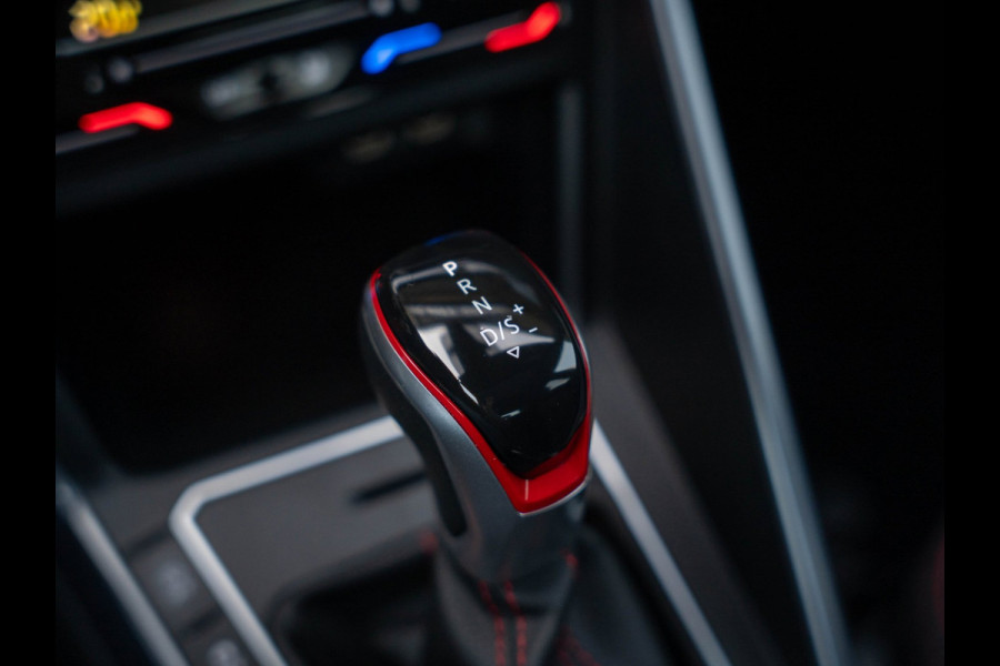 Volkswagen Polo 2.0 TSI GTI / IQ / Pano / Stoelverwarming / Camera